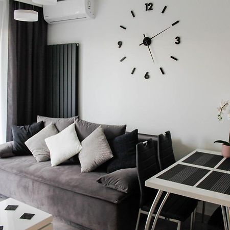 Apartament Wroclaw Centrum Galeria Magnolia Exterior photo